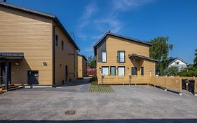 Qnq Homestay - Private Room In The Shared Detached House